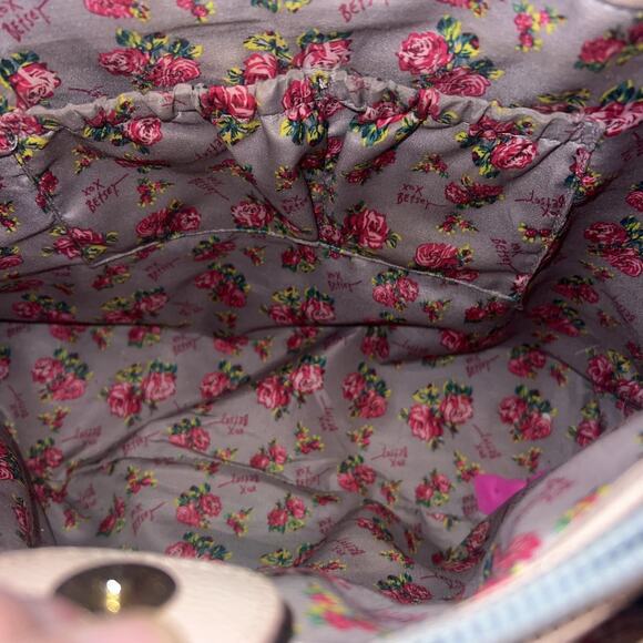 Betsey Johnson Pink Quilted Embroidered Hearts Roses Lining Shoulder Bag Large - Picture 12 of 12